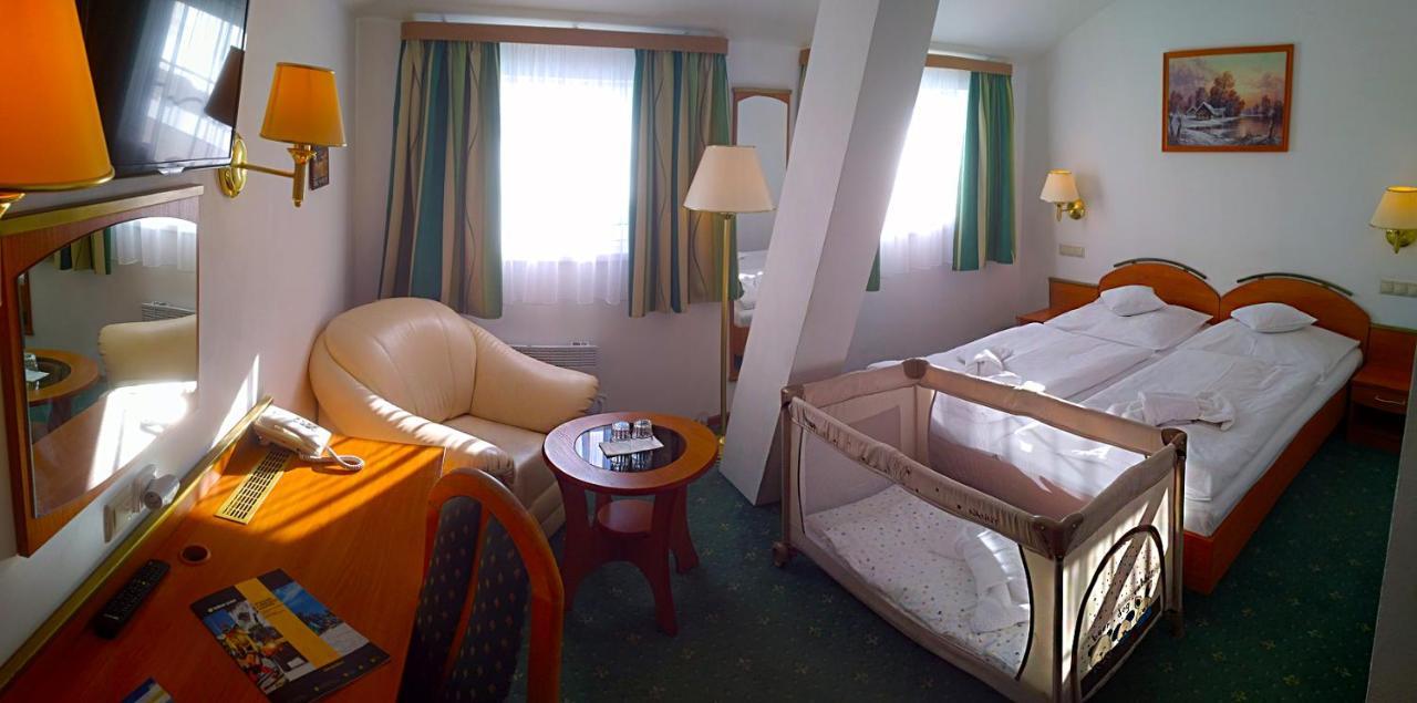 Hotel Spindlerova Bouda Spindleruv Mlyn Exterior photo